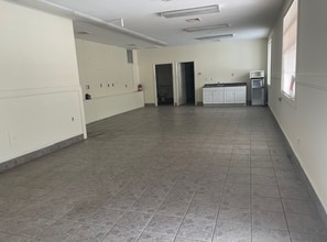 1610 Saybrook Rd, Haddam, CT for lease Interior Photo- Image 1 of 3