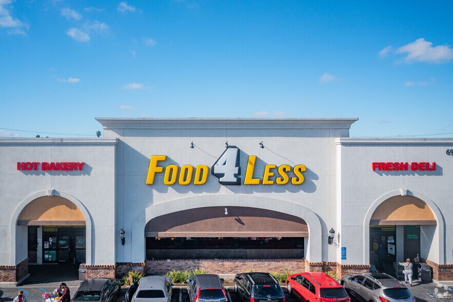 6801-7131 Eastern Ave, Bell Gardens, CA à louer - Photo du bâtiment - Image 3 de 12