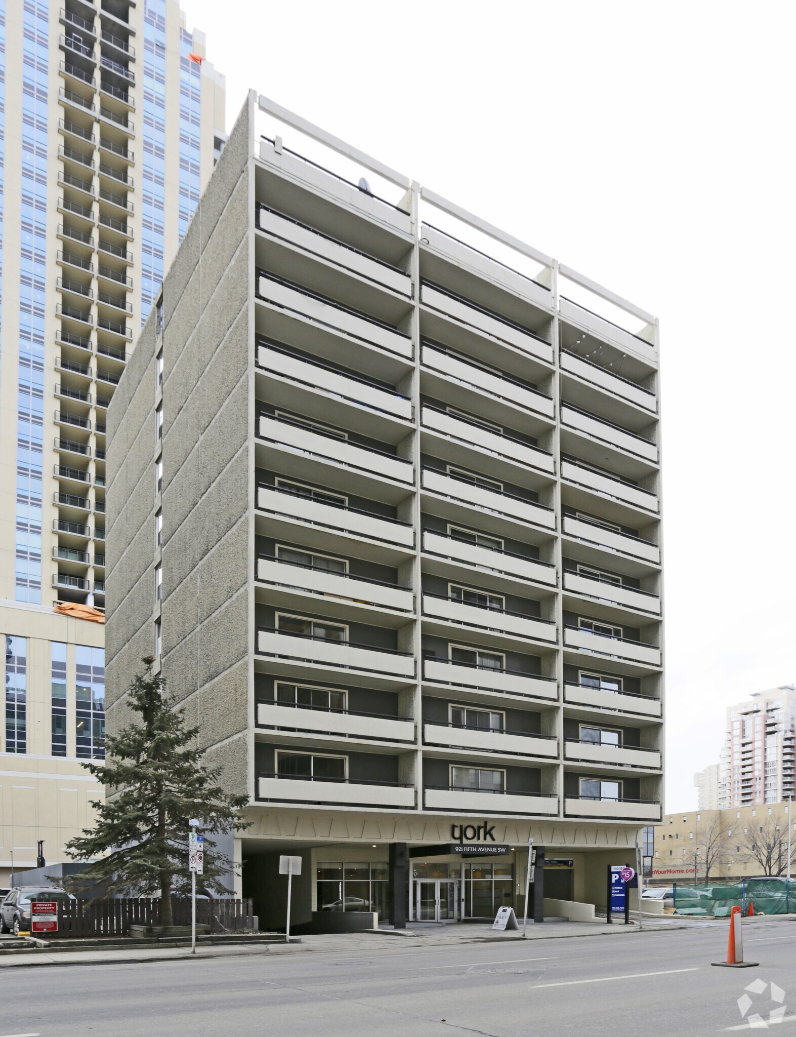 921 5th Ave SW, Calgary, AB à vendre Photo principale- Image 1 de 1