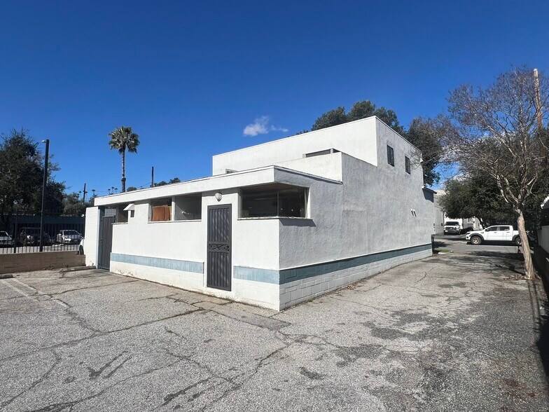106 Palmetto Dr, Pasadena, CA à vendre - Photo du bâtiment - Image 3 de 14