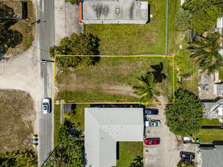 NE 1ST Ave, Dania Beach, FL à vendre - Photo du bâtiment - Image 1 de 18