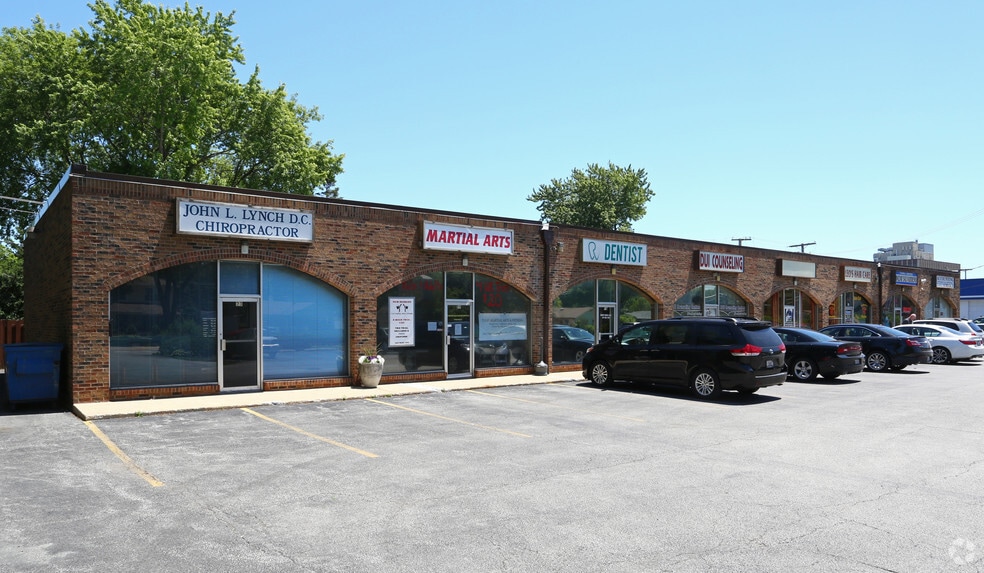 7-23 N Wilke Rd, Arlington Heights, IL for lease - Primary Photo - Image 1 of 23