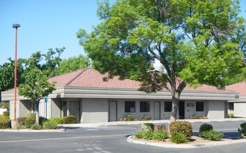 4041 N Fresno St, Fresno, CA à louer Photo du bâtiment- Image 1 de 8