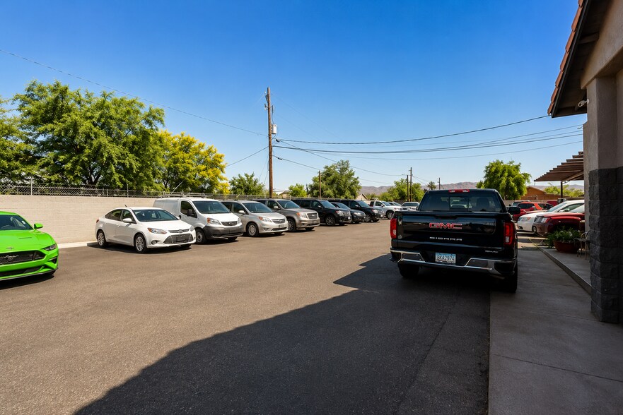906 E Broadway Rd, Phoenix, AZ à vendre - Photo du bâtiment - Image 2 de 11