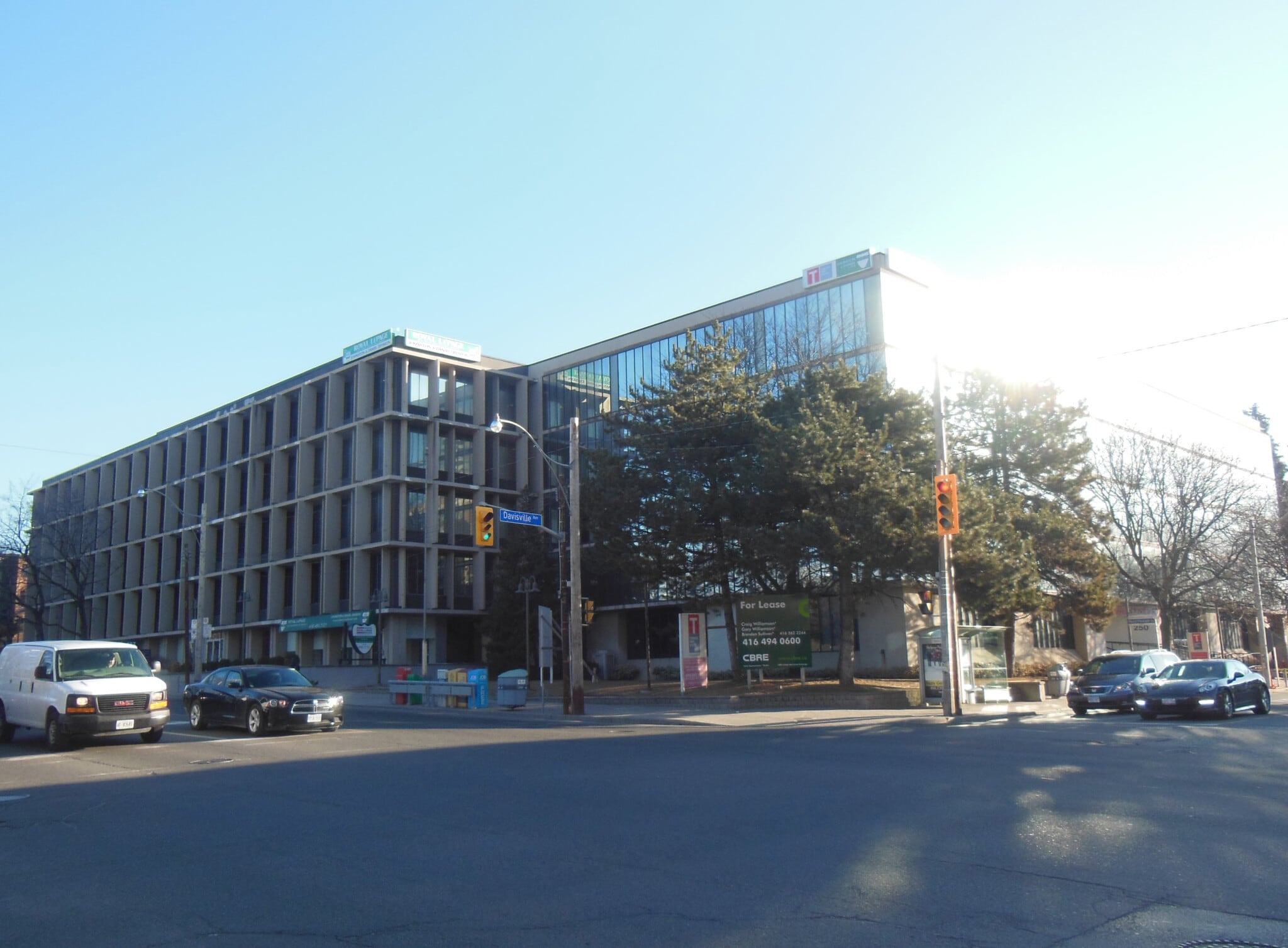 477 Mount Pleasant Rd, Toronto, ON for lease Building Photo- Image 1 of 8