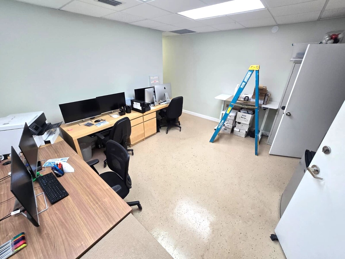 3660 NW 126th Ave, Coral Springs, FL 33065 - Unit 7 - - Interior Photo - Image 2 of 10