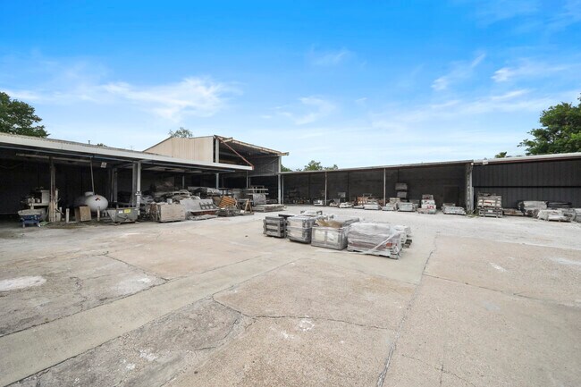 More details for 6302 Saint Augustine St, Houston, TX - Industrial for Lease