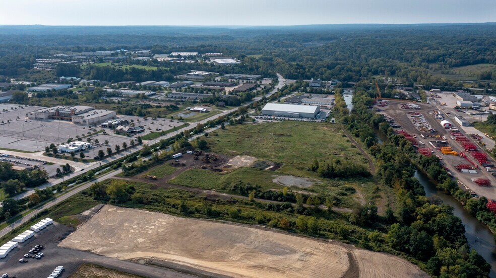 6000 W Canal Rd, Valley View, OH à vendre - Photo du bâtiment - Image 3 de 4