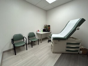 1 Park West Blvd, Akron, OH à louer Photo intérieure- Image 2 de 8