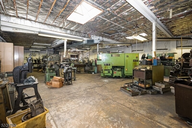 22 Franklin Ave, Clifton, NJ à vendre - Photo du bâtiment - Image 2 de 21