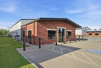 Plus de détails pour 416 NE 145th Pl, Edmond, OK - Industriel à louer