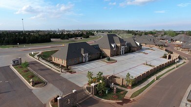 2524 N Broadway, Edmond, OK - Aérien  Vue de la carte