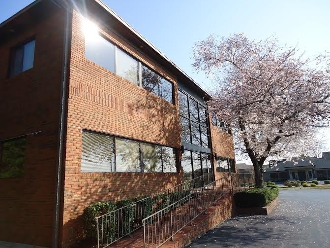 1131 Fairway St, Bowling Green, KY for lease - Building Photo - Image 3 of 9