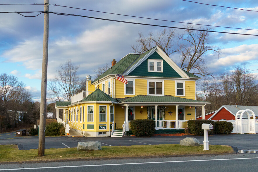 181 W State St, Granby, MA à vendre - Photo du b timent - Image 3 de 61