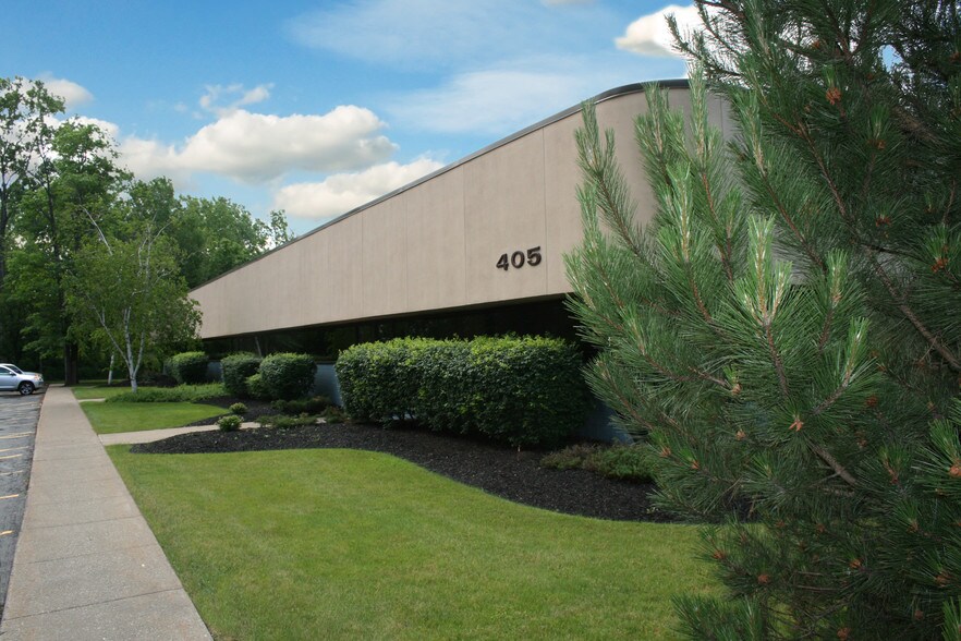 405 N French Rd, Buffalo, NY à louer - Photo du bâtiment - Image 3 de 13