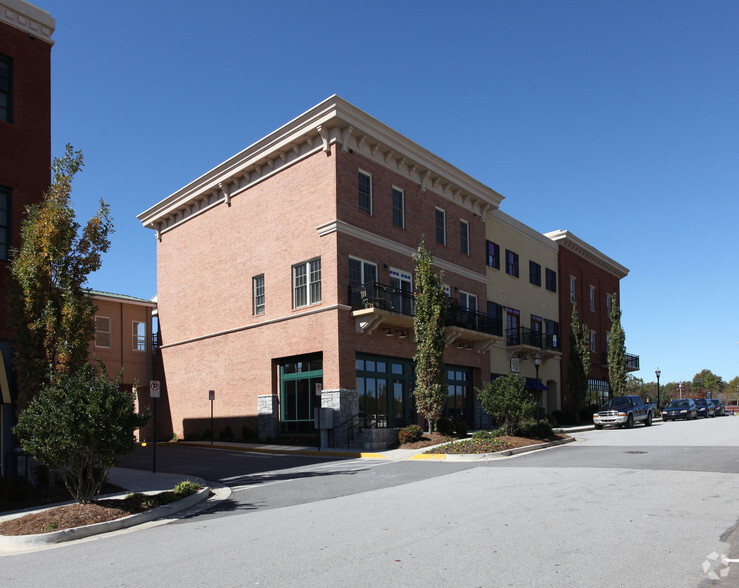 340 Town Center Ave, Suwanee, GA for lease - Building Photo - Image 2 of 3