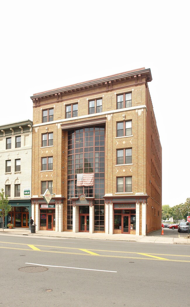 Plus de détails pour 213-221 Main St, Hartford, CT - Bureau à vendre