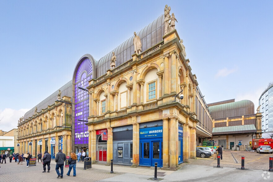 Victoria Centre, Harrogate à louer - Photo principale - Image 1 de 10