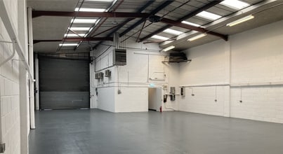 Hampton Rd W, Feltham for lease Interior Photo- Image 2 of 3