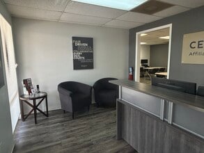4707 W Gandy Blvd, Tampa, FL for lease Interior Photo- Image 2 of 18