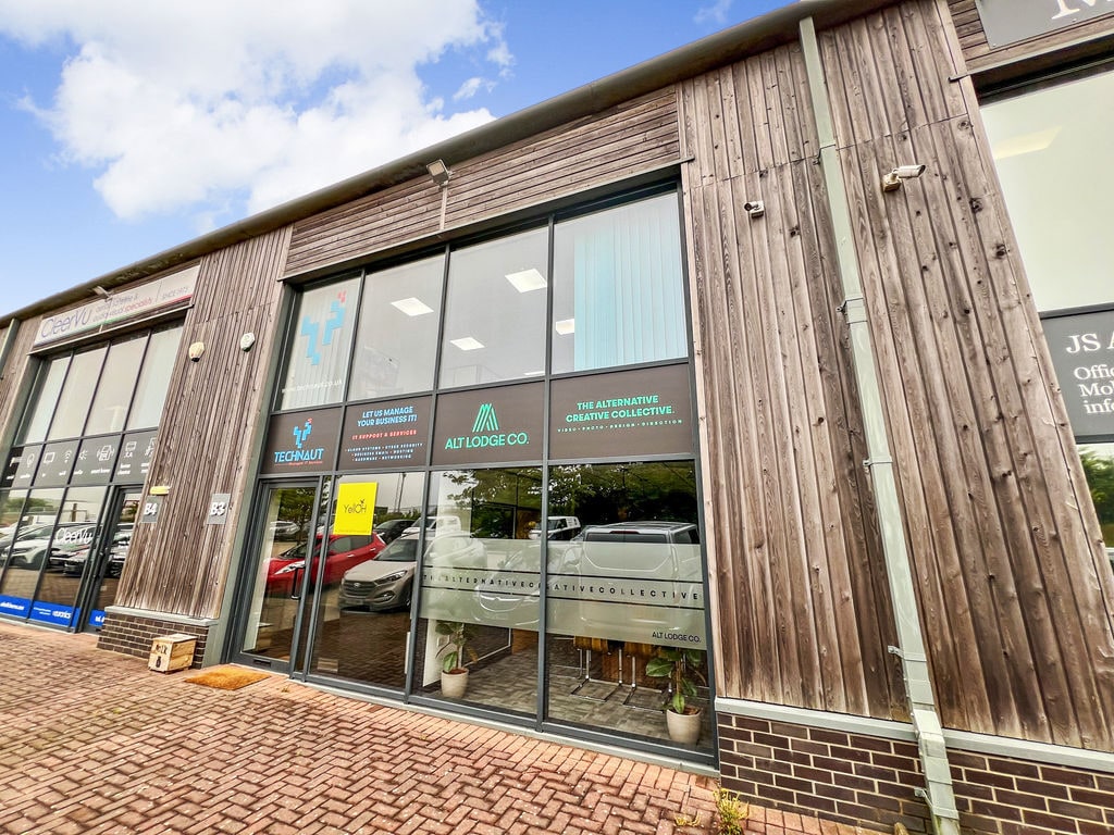 Cooil Rd, Isle Of Man for lease Building Photo- Image 1 of 2