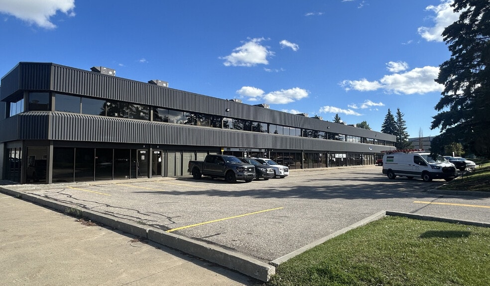 10703-10721 181 St NW, Edmonton, AB for lease - Building Photo - Image 2 of 4