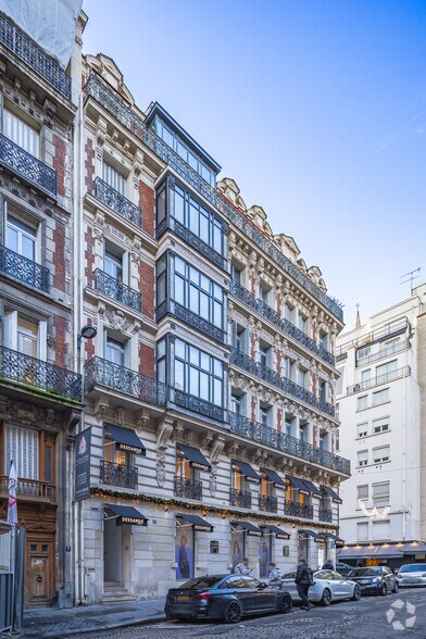 4 Rue Marbeuf, Paris à louer - Photo du bâtiment - Image 3 de 12