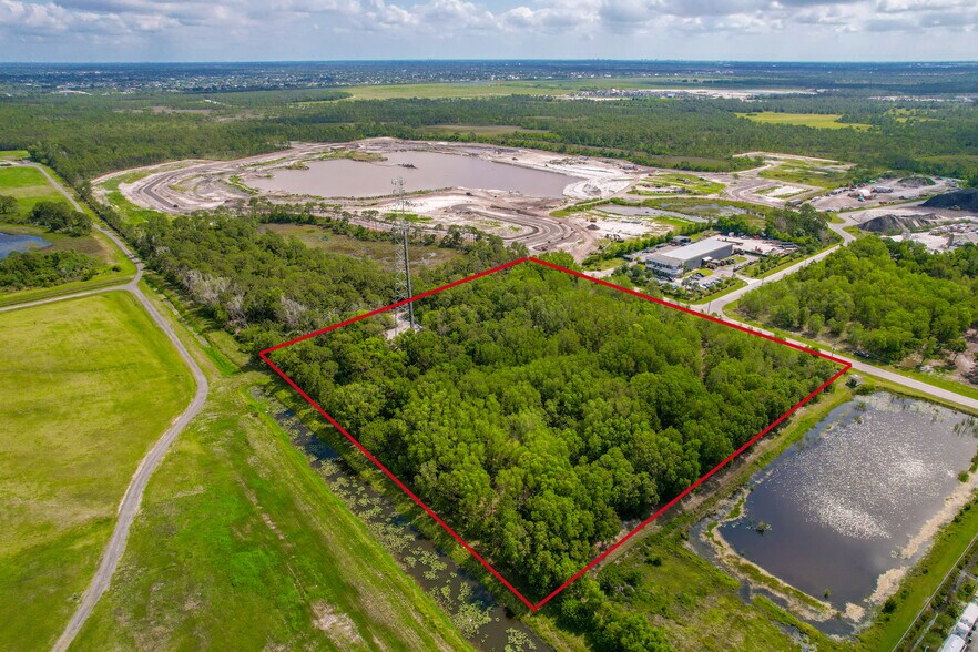 1910 SW Poma Dr, Palm City, FL à vendre - Photo du bâtiment - Image 3 de 5