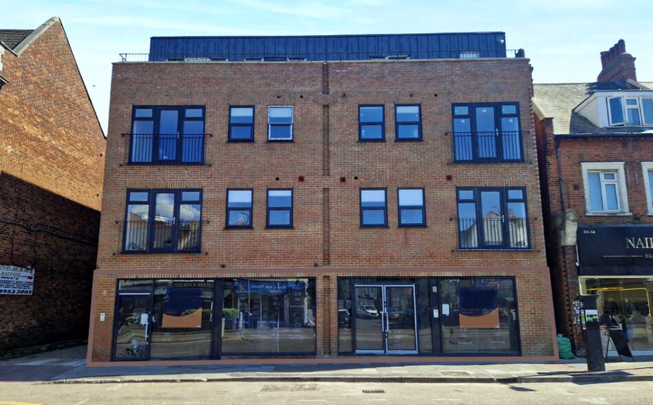 16-18 Shenley Road, Borehamwood à louer - Photo du bâtiment - Image 3 de 3