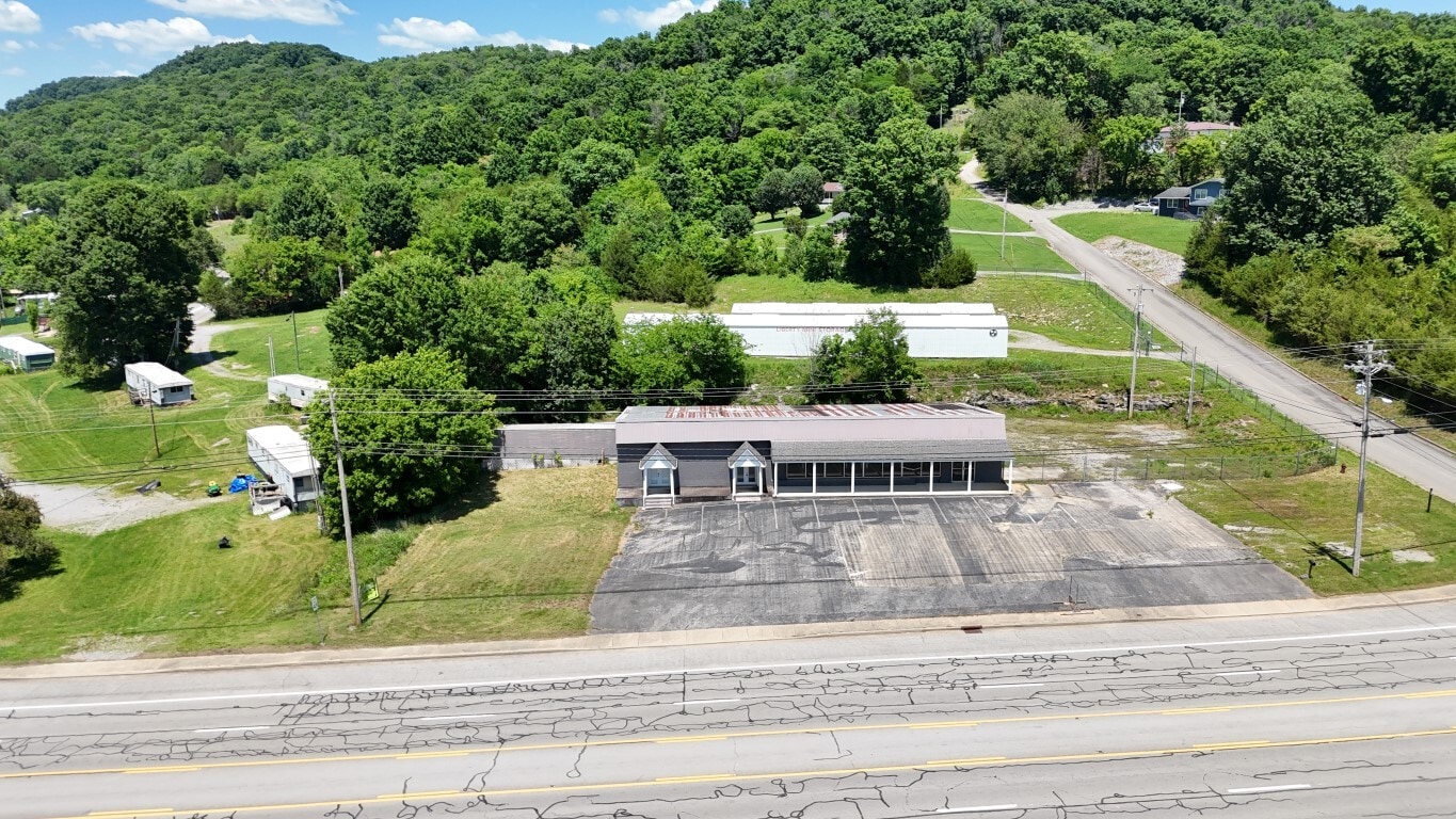 10894 Nashville Hwy, Liberty, TN à vendre Photo du bâtiment- Image 1 de 20