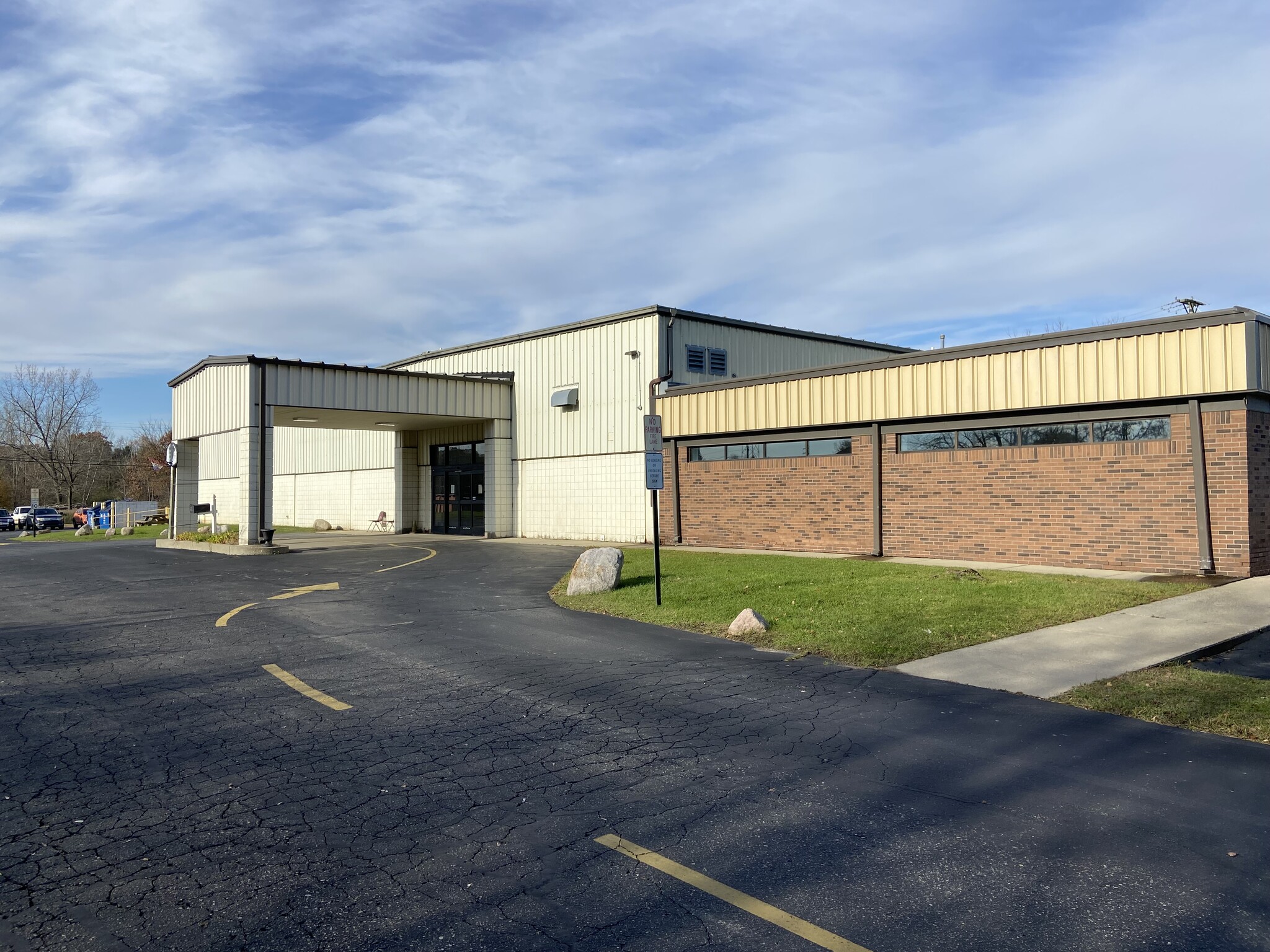 10445 Dixie Hwy, Springfield Township, MI for sale Building Photo- Image 1 of 1