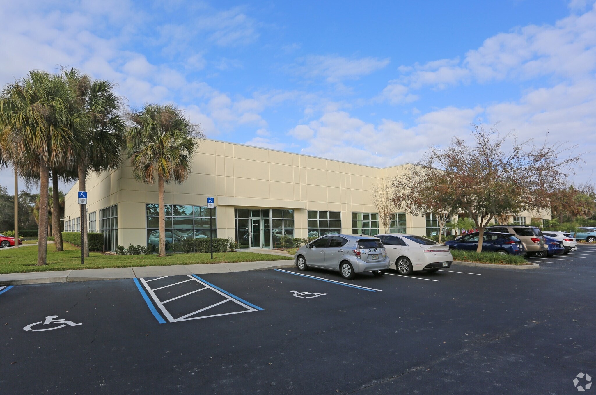 3050 Technology Pky, Orlando, FL for lease Interior Photo- Image 1 of 6