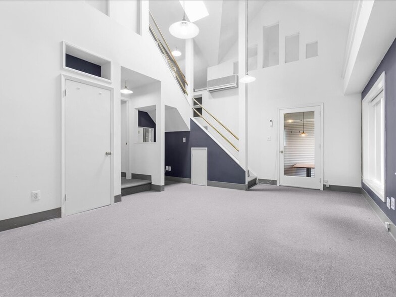 7950 Fort Smallwood Rd, Baltimore, MD for lease - Interior Photo - Image 3 of 17