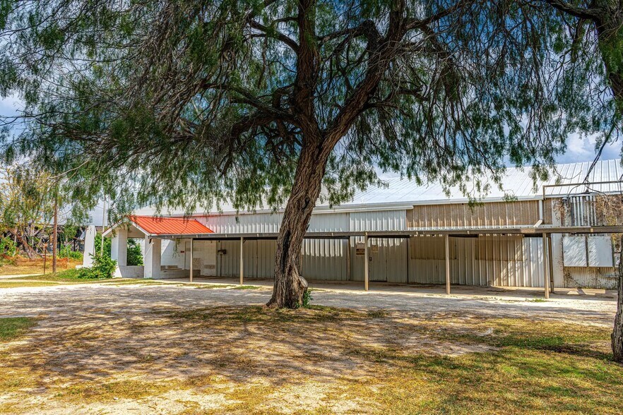 825 W Jefferson Ave, Harlingen, TX for sale - Building Photo - Image 3 of 12
