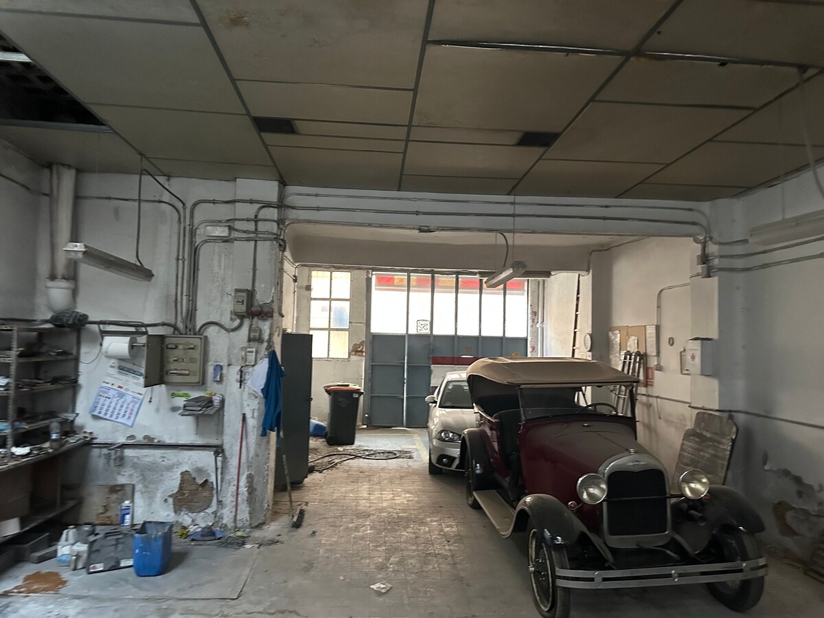 Madrid, MAD 28026 - Unit Pta. 01 -  - Interior Photo - Image 1 of 3