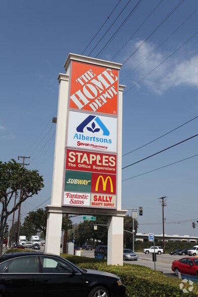 104-300 E Sepulveda Blvd, Carson, CA à louer - Photo du bâtiment - Image 3 de 6