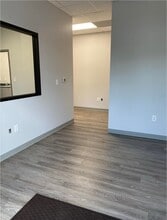 7920 Elmbrook Dr, Dallas, TX for lease Interior Photo- Image 2 of 2