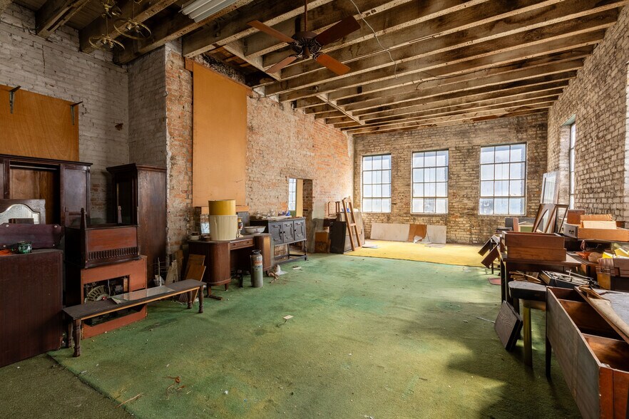 4 Building Portfolio in French Quarter portefeuille de 2 propriétés à vendre sur LoopNet.ca - Photo du bâtiment - Image 2 de 24