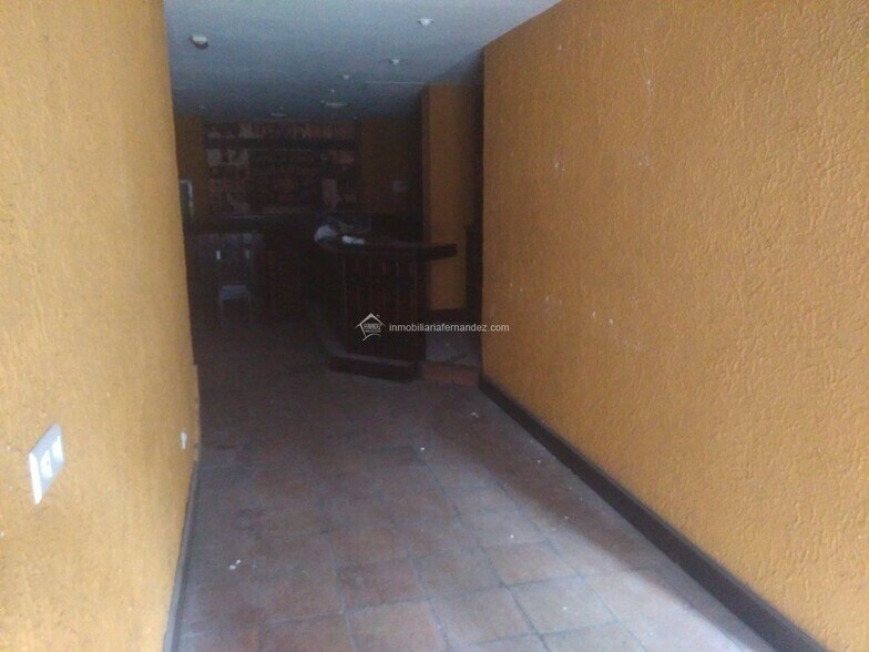 Commerce de détail dans Cáceres, Cáceres à louer - Photo du bâtiment - Image 2 de 18