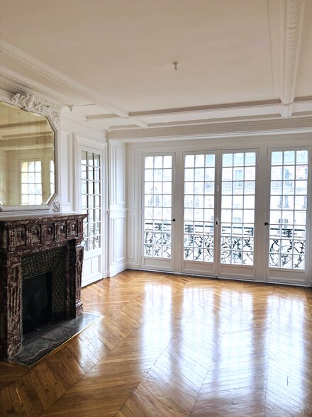 4 Rue De Logelbach, Paris à louer - Photo du bâtiment - Image 3 de 4
