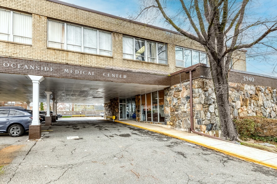 2940 Lincoln Ave, Oceanside, NY à vendre - Photo du bâtiment - Image 3 de 32