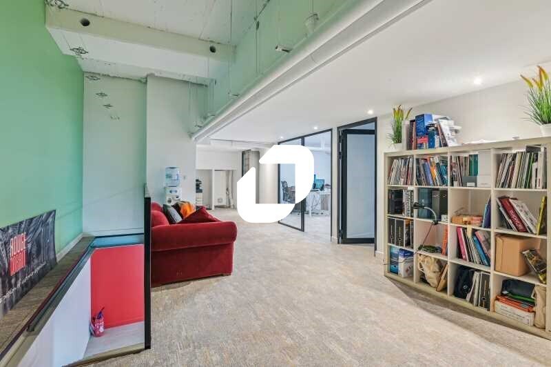 Office in Courbevoie for lease - Interior Photo - Image 3 of 14