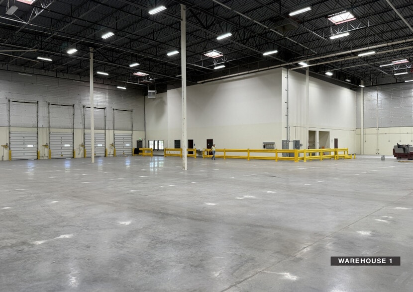 8701 San Mateo Blvd NE, Albuquerque, NM for lease - Building Photo - Image 2 of 15