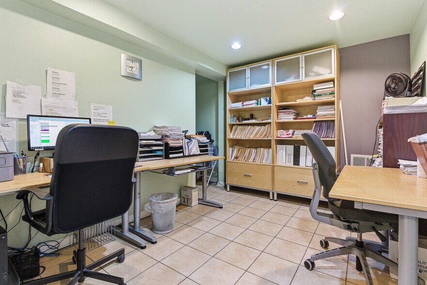 5544 W Belmont Ave, Chicago, IL à vendre - Photo du bâtiment - Image 2 de 8