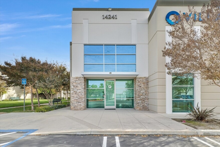 14241-14261 Fern Ave, Chino, CA à vendre - Photo du bâtiment - Image 3 de 35