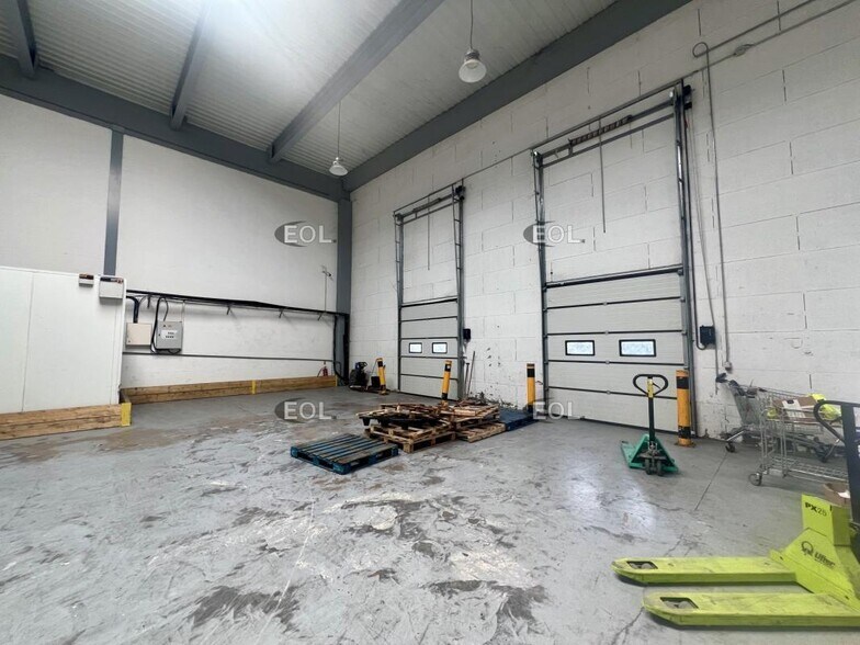 Flex in Tremblay-en-France for lease - Building Photo - Image 3 of 5