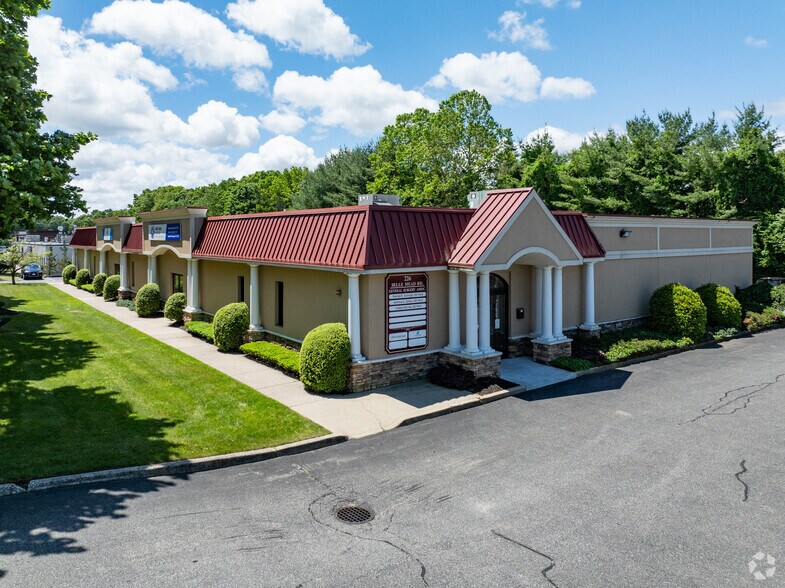 220-226 N. Belle Mead Rd. portefeuille de 2 propriétés à vendre sur LoopNet.ca - Photo du bâtiment - Image 2 de 11