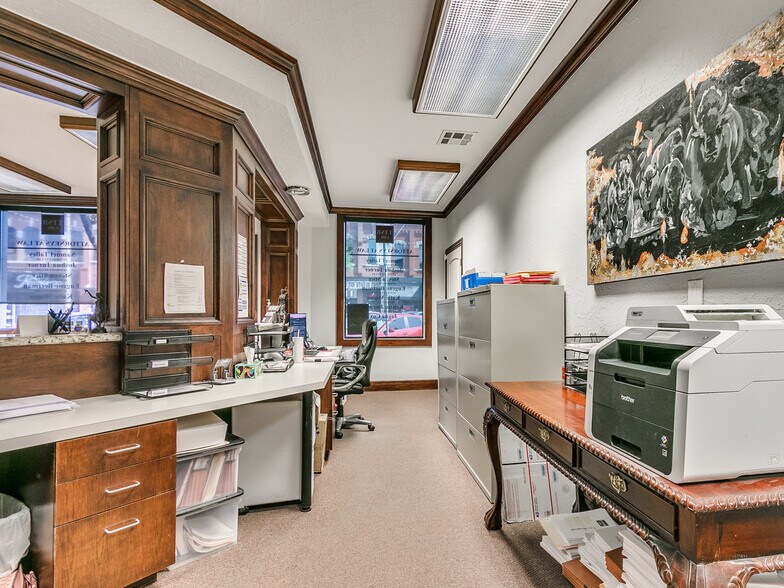 219 E Main St, Norman, OK à vendre - Photo intérieure - Image 3 de 10