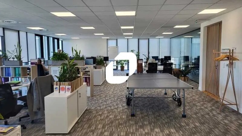 Office in Mérignac for lease - Interior Photo - Image 2 of 13