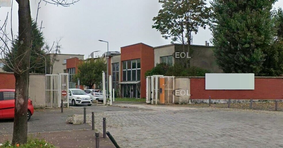 Bureau dans La Courneuve à louer - Photo du bâtiment - Image 1 de 1